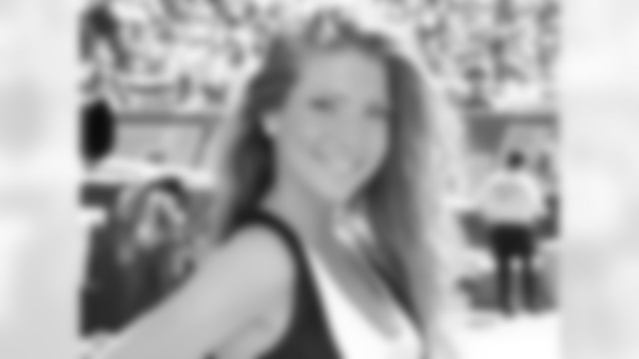 Danielle B. 2009 Flight Crew Member Photos