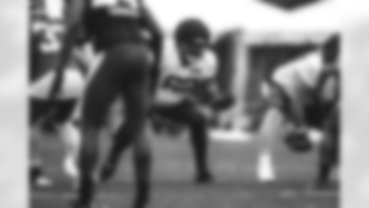 E_SNY25870