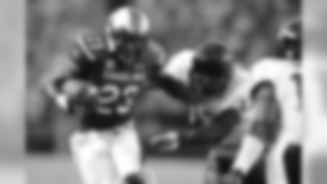 Cousin of Arizona Cardinals RB Andre Ellington