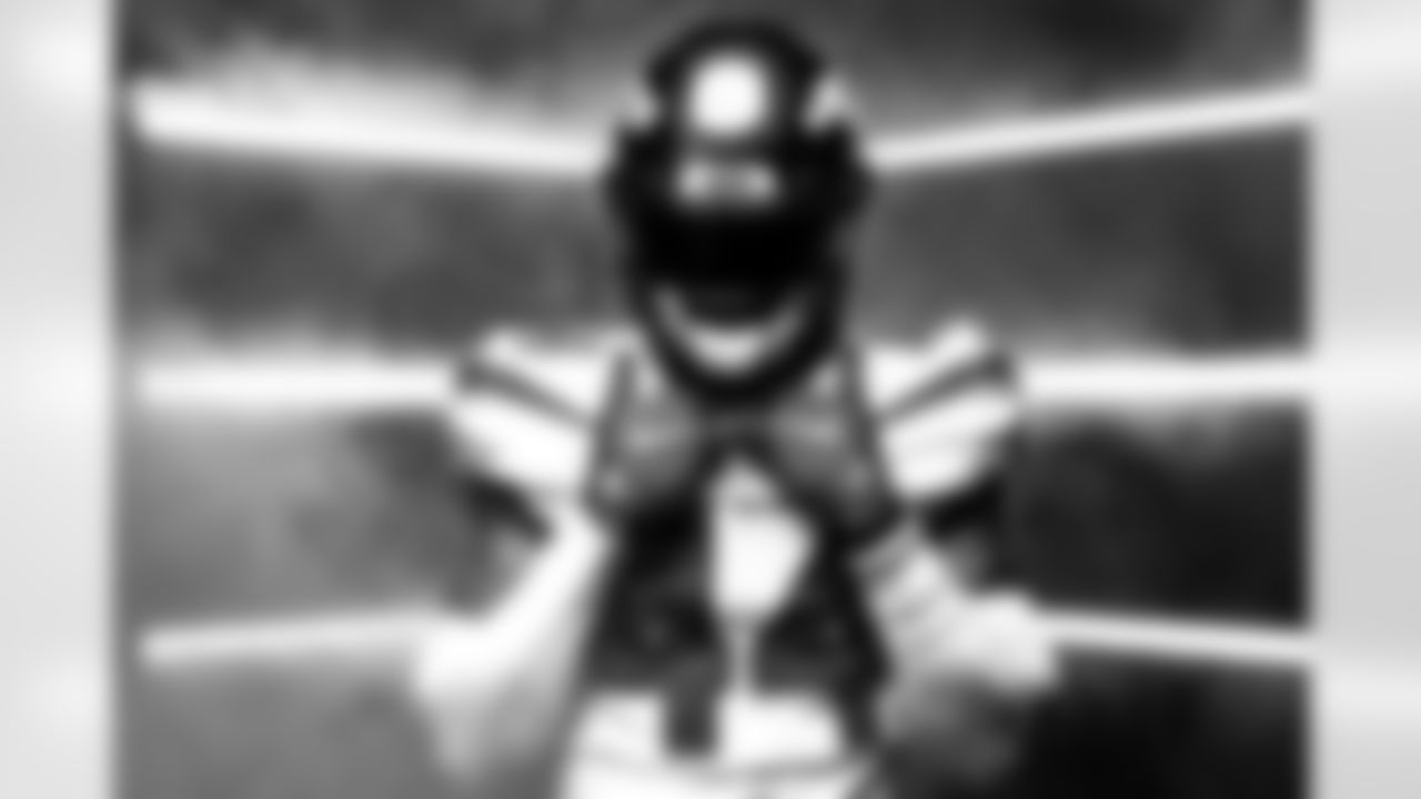 LB Jamien Sherwood