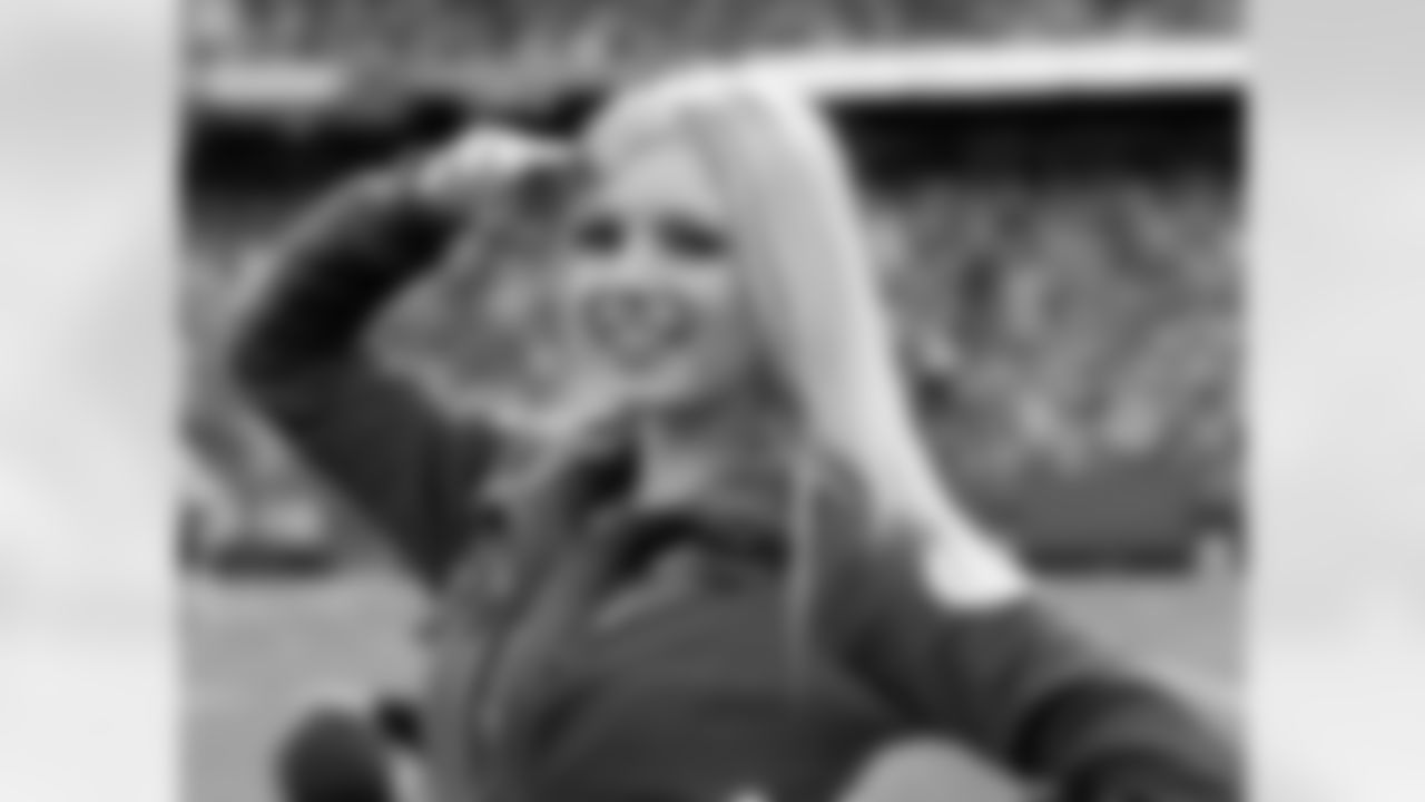 2009 Week 11 Jets vs Panthers Flight Crew Photos