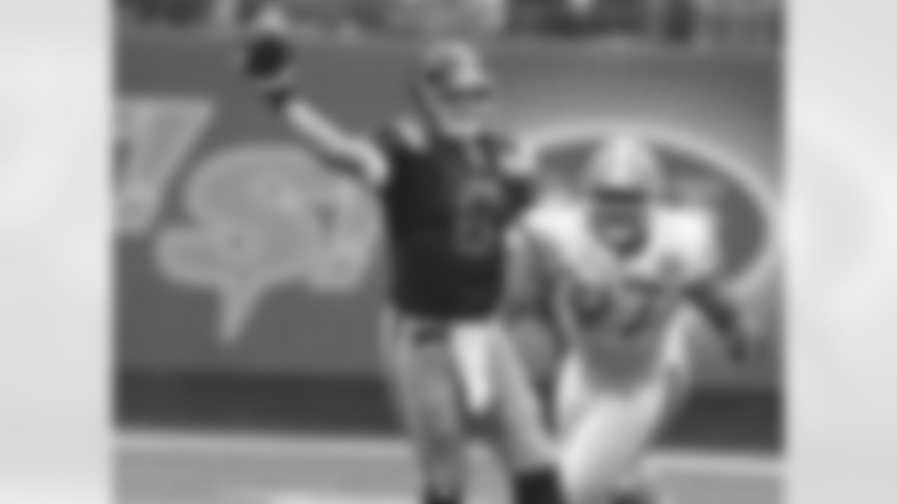 2009 Week 3 - Jets vs Titans Photos