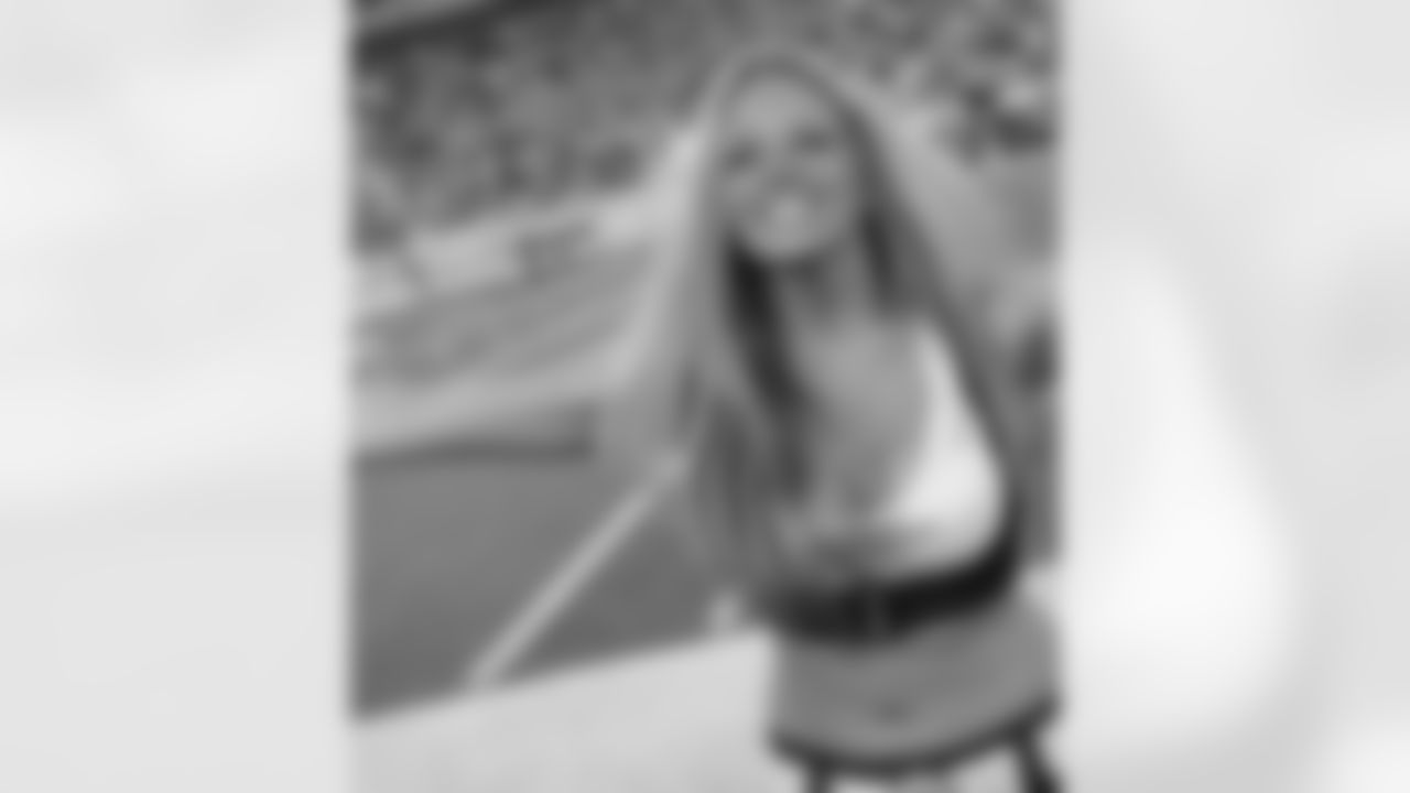 2010 Week 1 Jets vs Ravens Flight Crew Photos