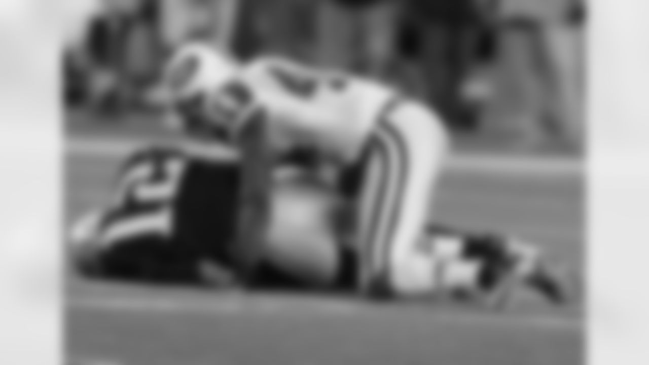 2010 Week 13 Jets vs Patriots Game Photos