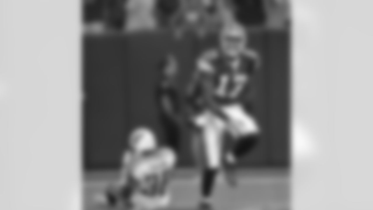 WR Braylon Edwards Photos