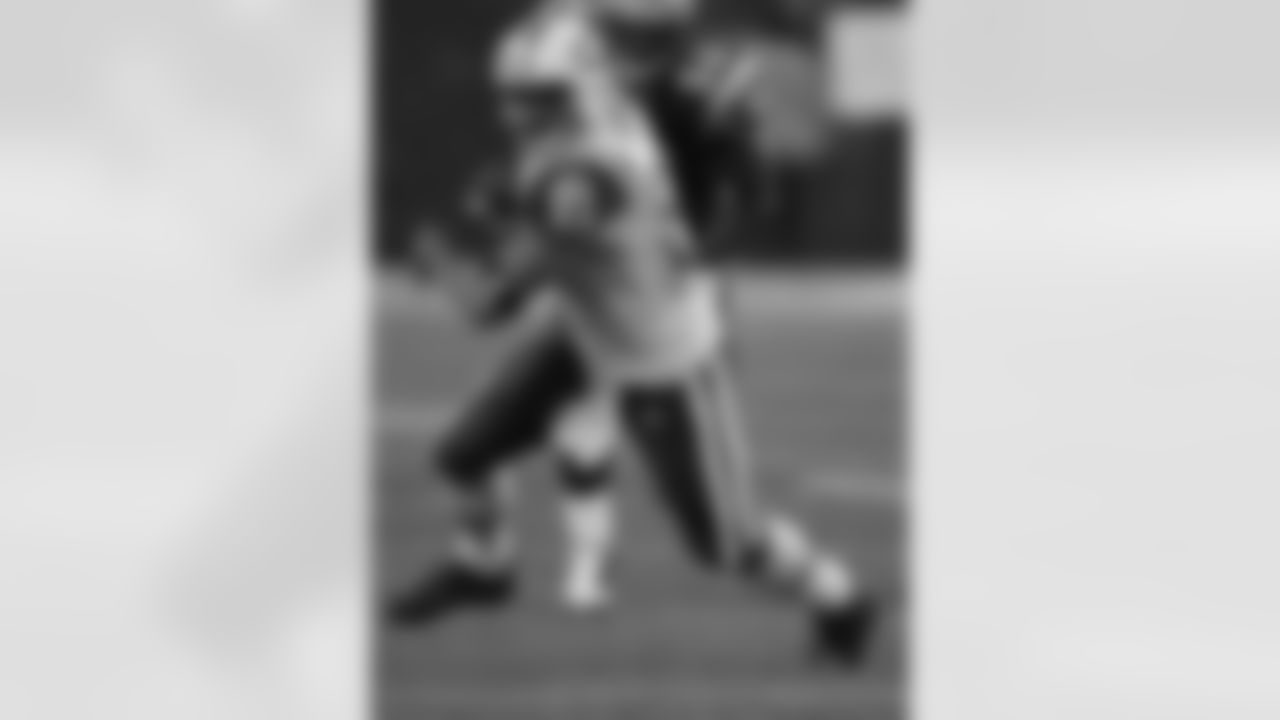 TE Dustin Keller Photos