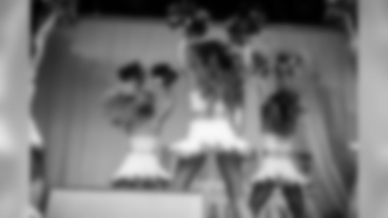 NFL_PICADILLY_MGJ-120