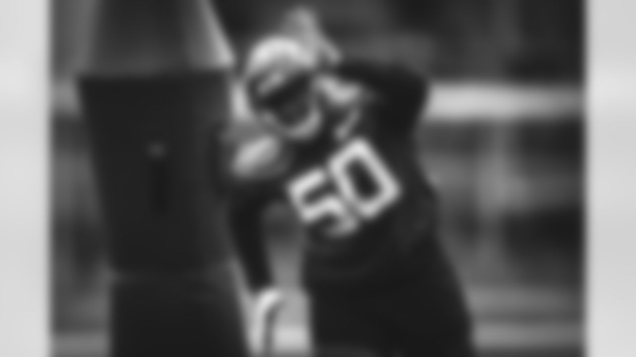 DL Michael Dwumfour (Rookie)