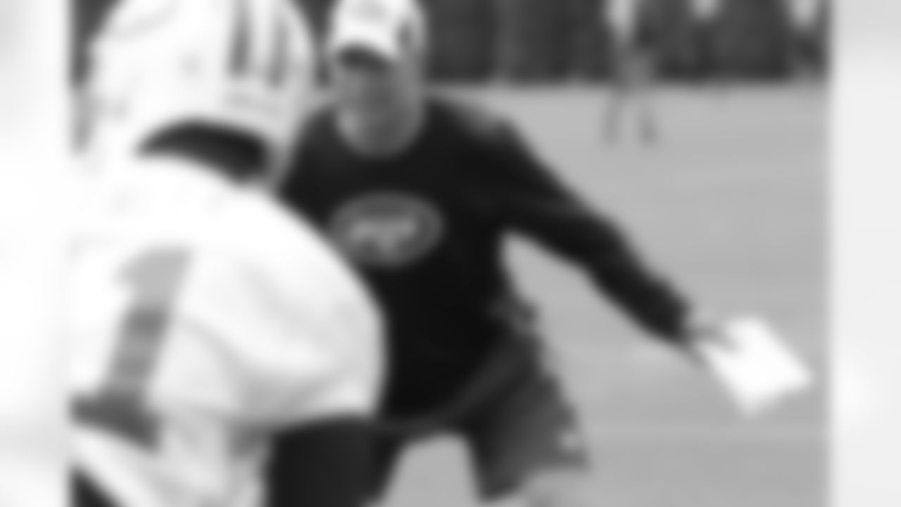 Steve Hagen, the Jets' tight ends coach the previous two seasons, returns as assistant special teams coach working with ST coordinator Bobby April.