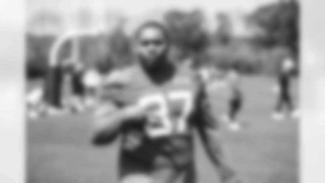 DL Isaiah Mack