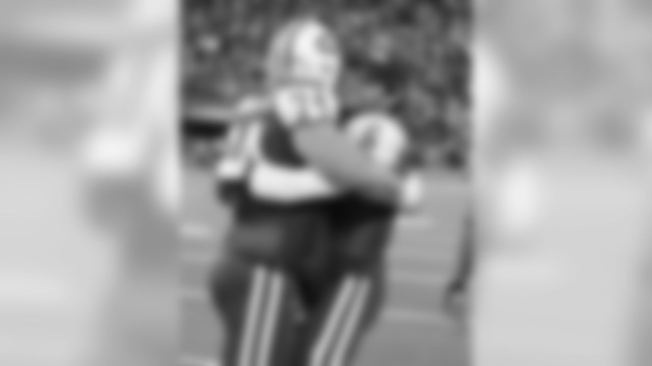 Nick Mangold Photos