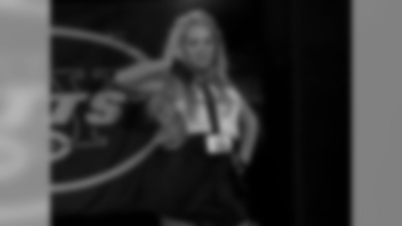 Ryann 2009 Flight Crew Member Photos