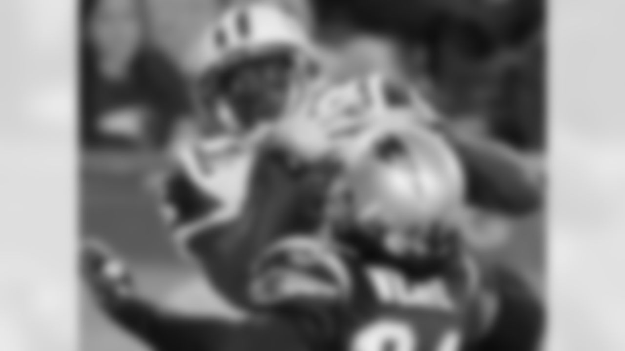 2009 Week 11 Jets at Patriots Photos