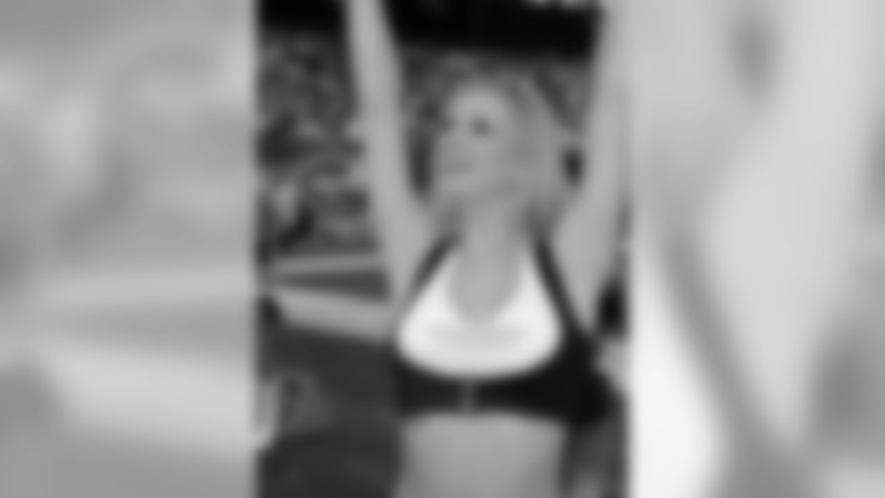 Jacqueline 2009 Flight Crew Member Photos