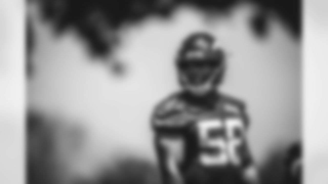 DL Carl Lawson