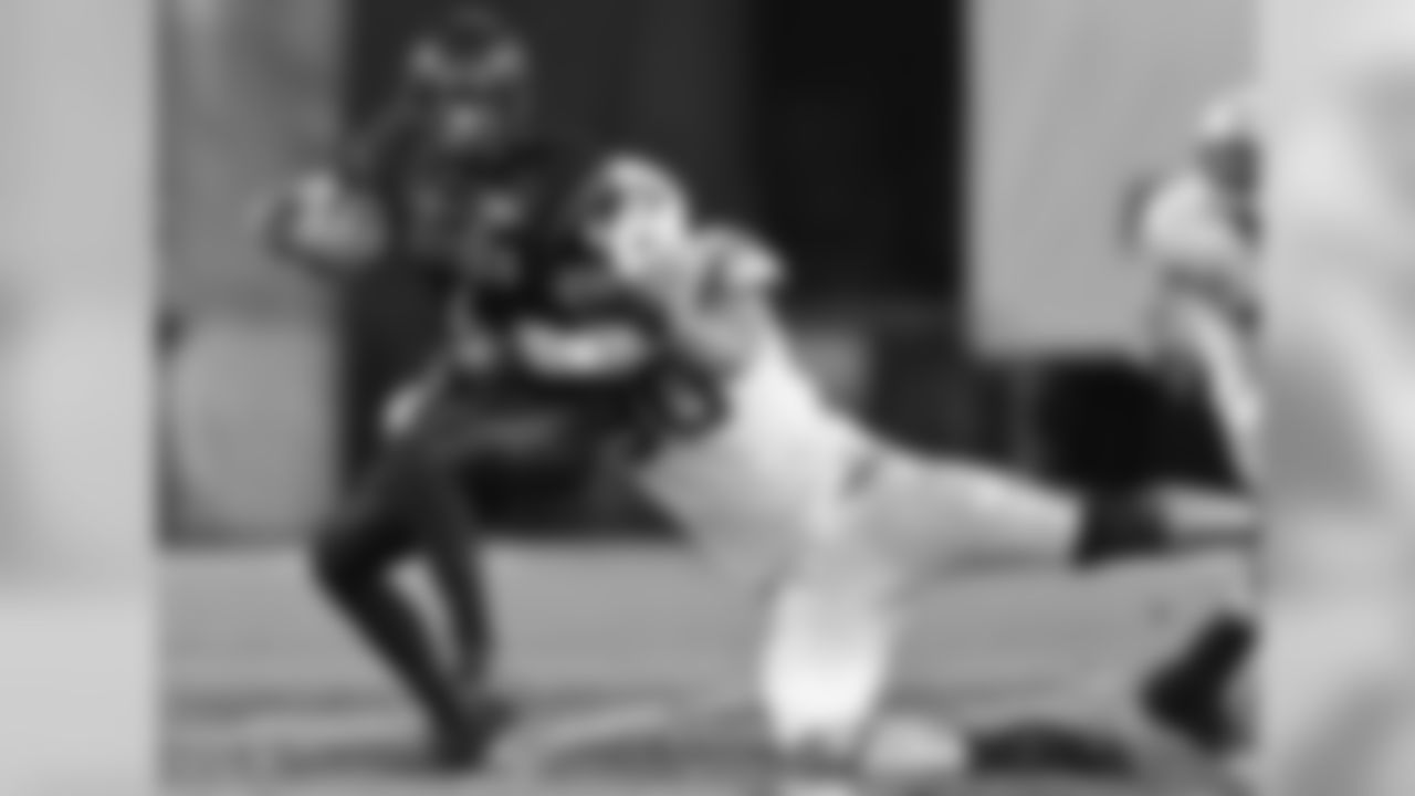 DL Bronson Kaufusi (BYU)