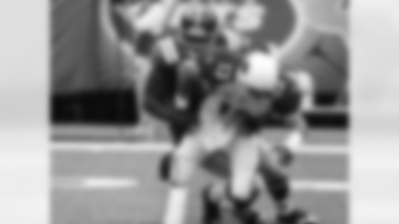 Shaun Ellis Photos