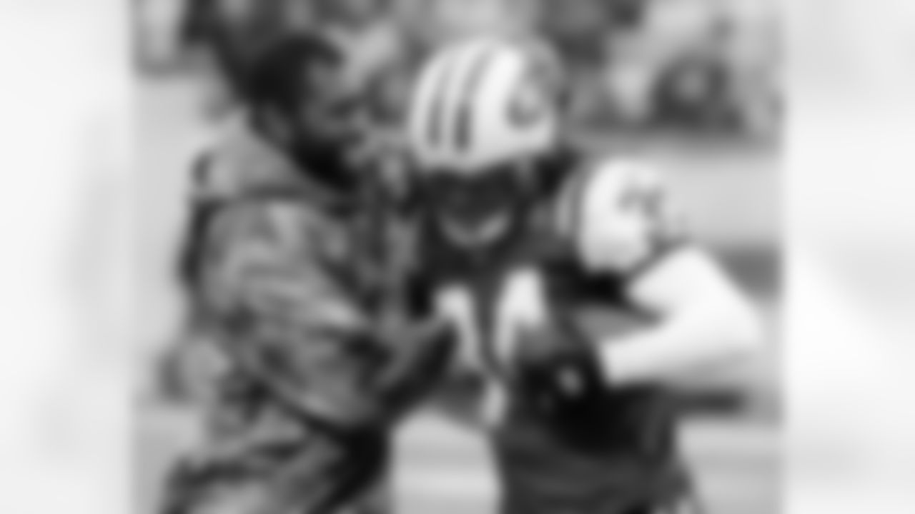 2010 Week 17 Jets vs Bills Game Photos