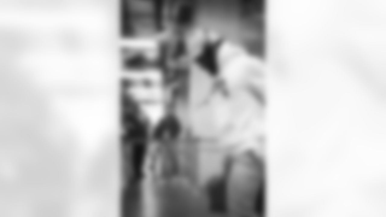 E_SNY_2353