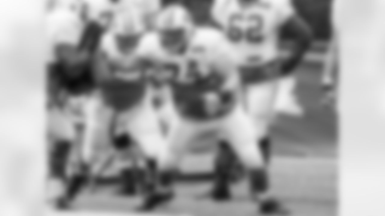C Nick Mangold