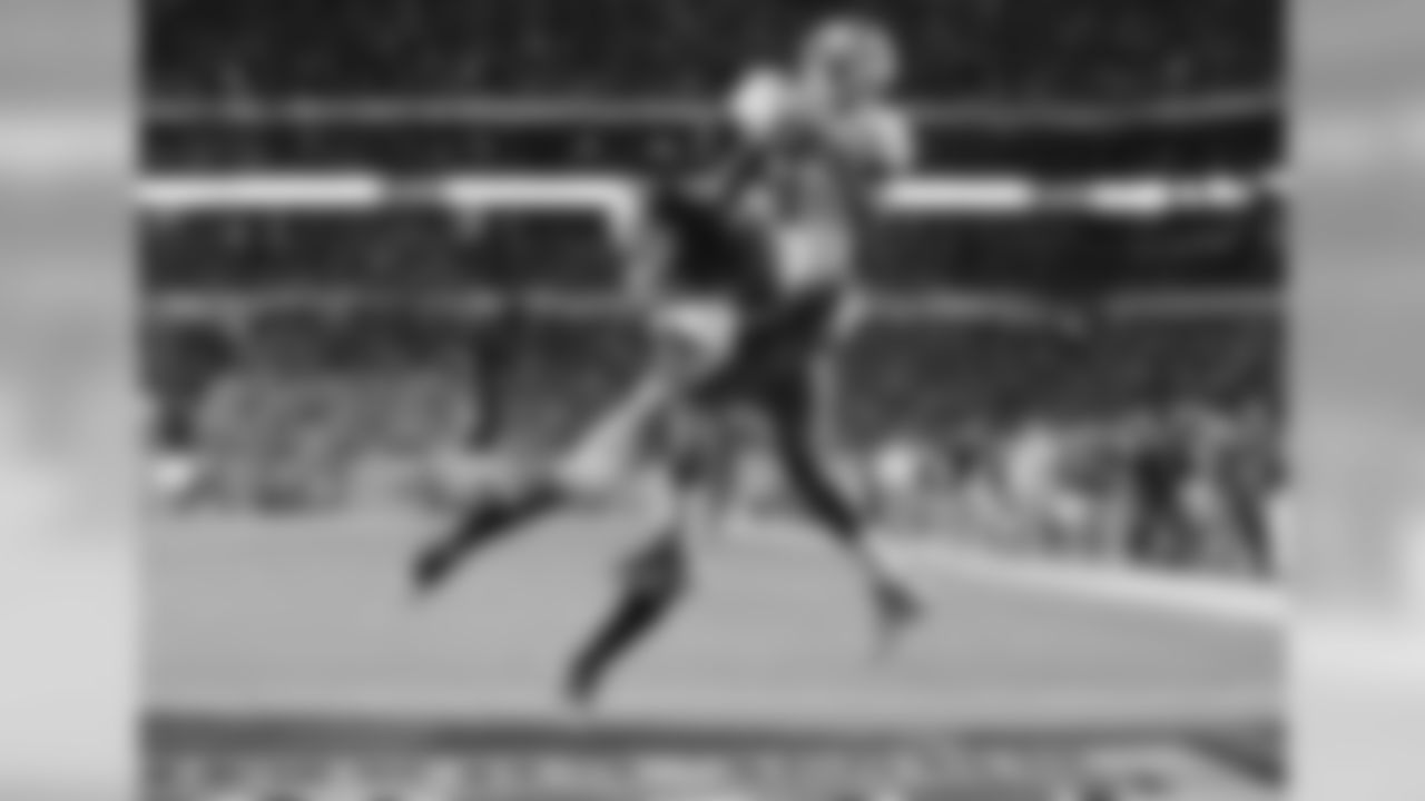 School-record 22.2 yards/catch