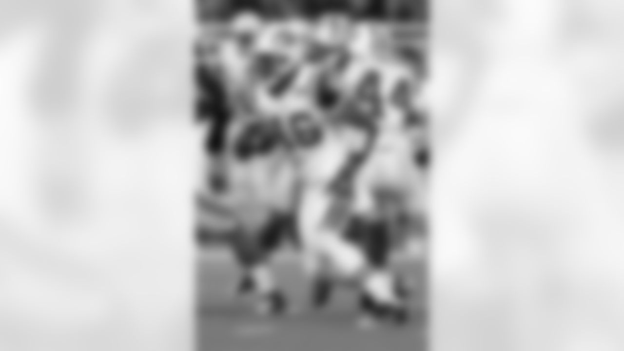 2010 Week 9 Jets vs Lions Game Photos
