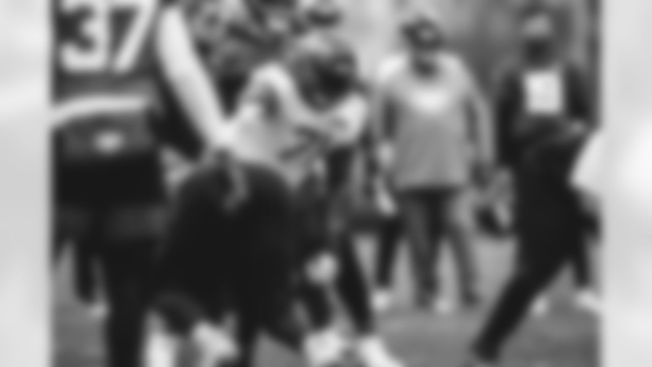E_SNY_1285