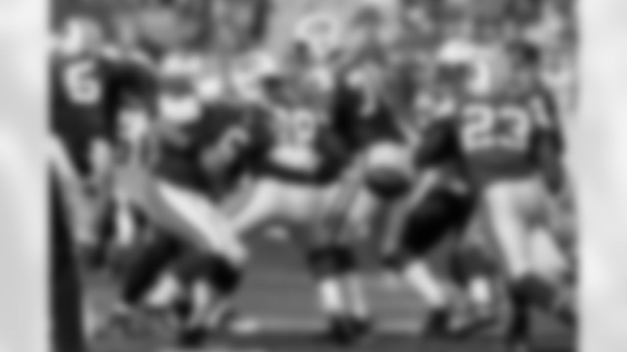 2011 Regular Season Week 7 Jets vs. Chargers Game Photos