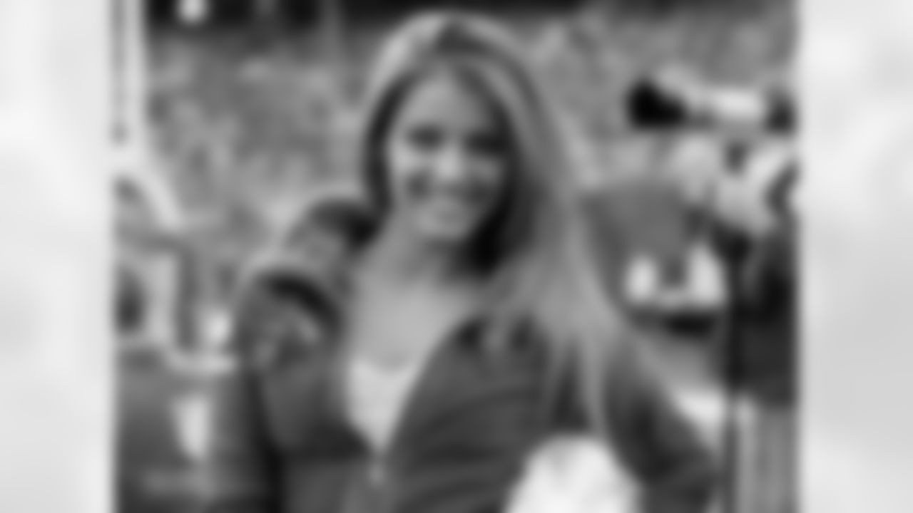 Ashley 2009 Flight Crew Member Photos