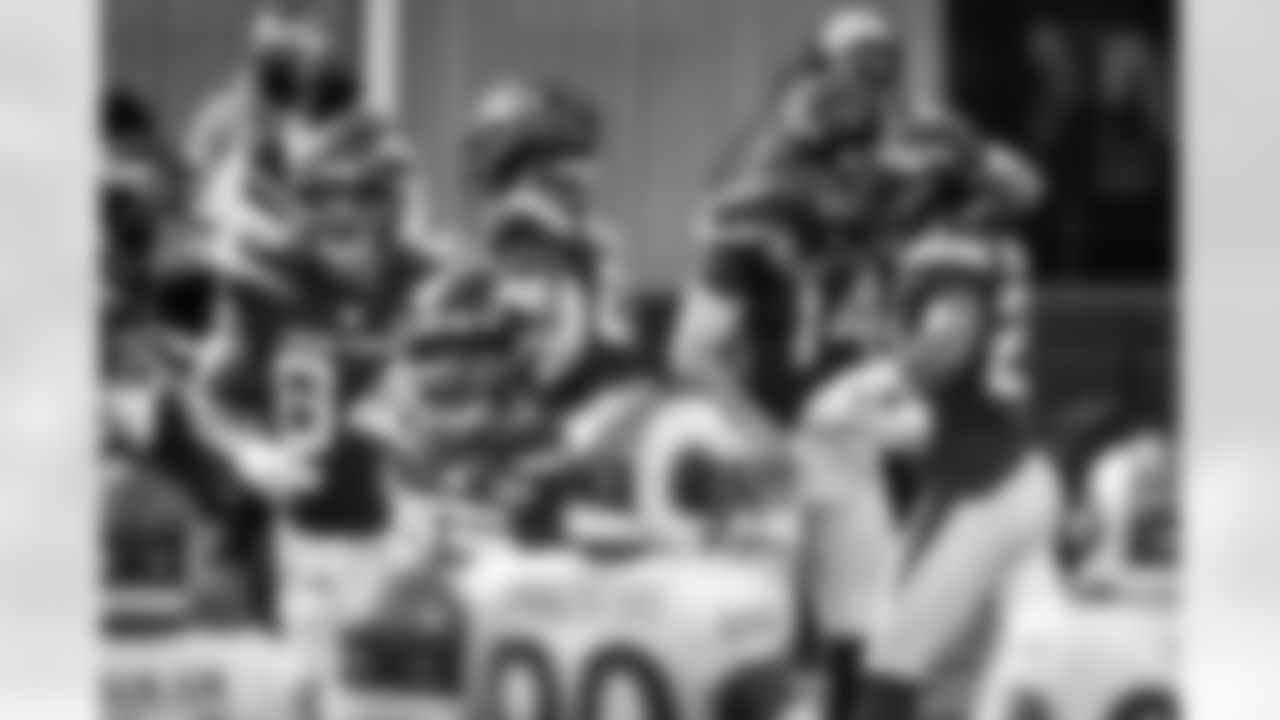E_20201220BL_NYJ_LAR_BBL10514