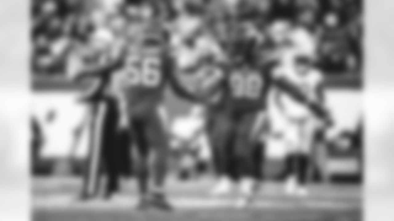 E_SNY_1528