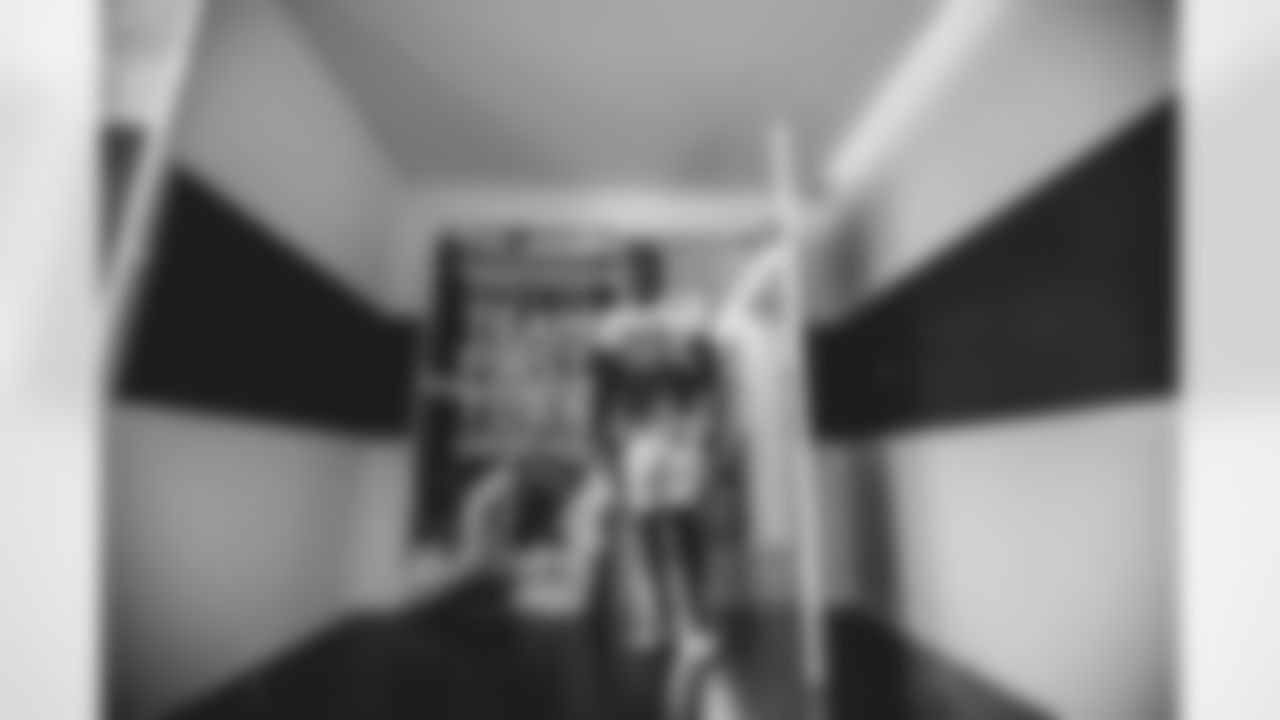 E_1D2_9341
