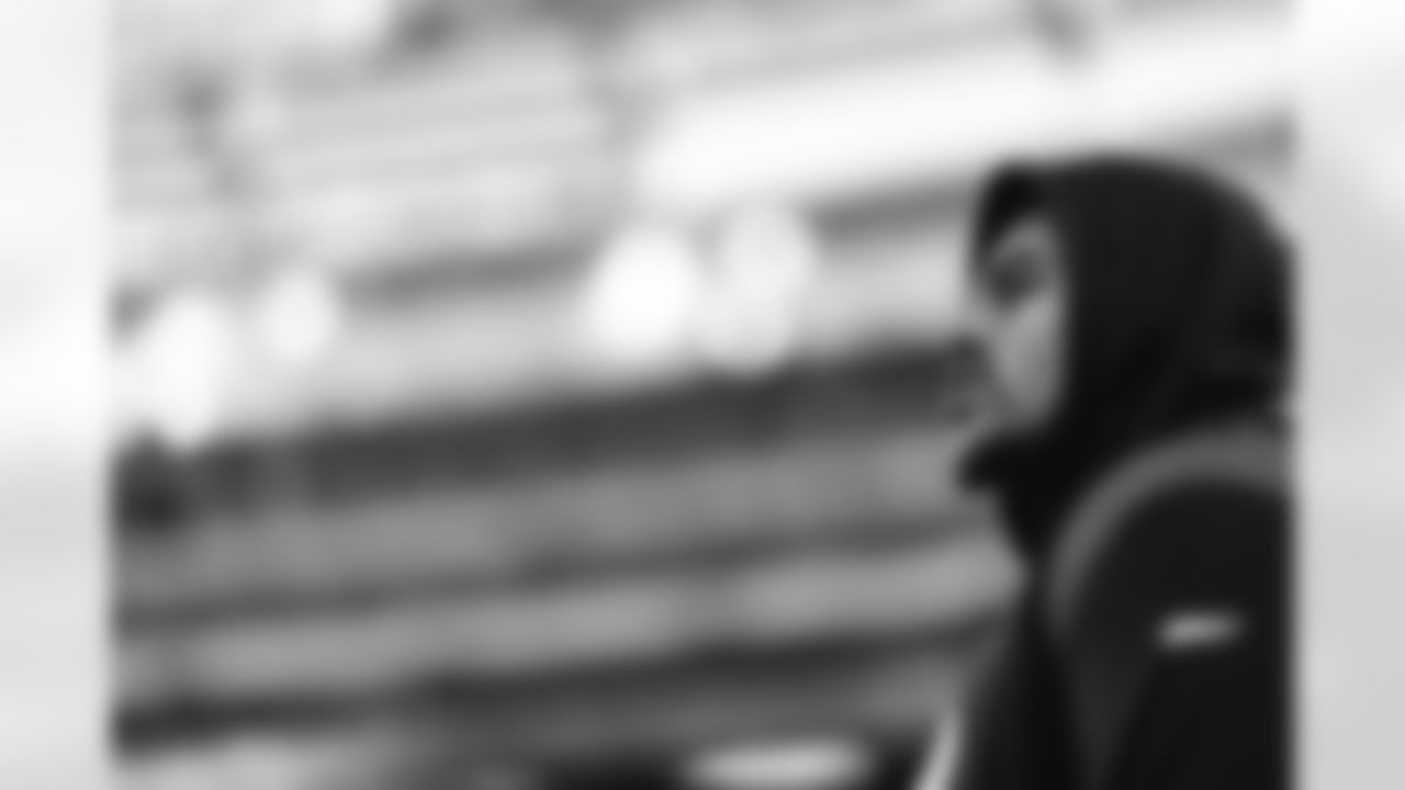 E__ZR30028