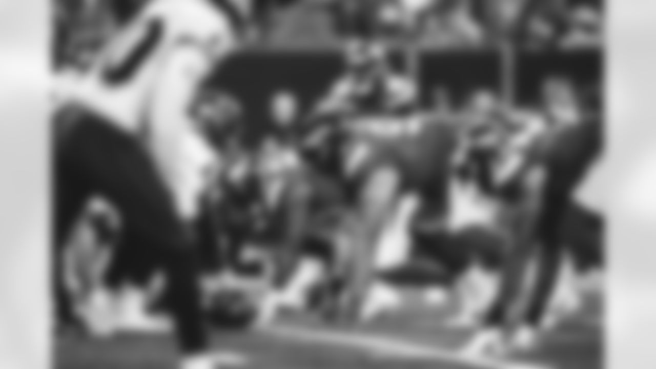 E_JB3_2933