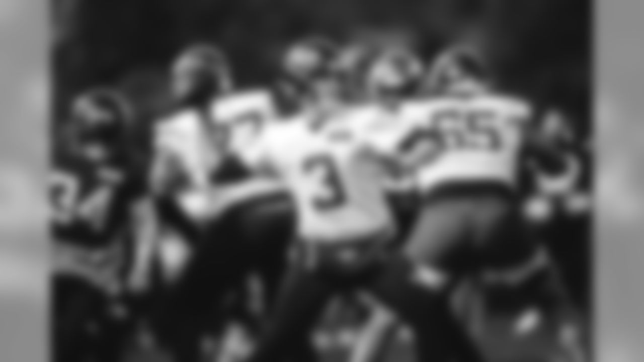 E_SNY_1402