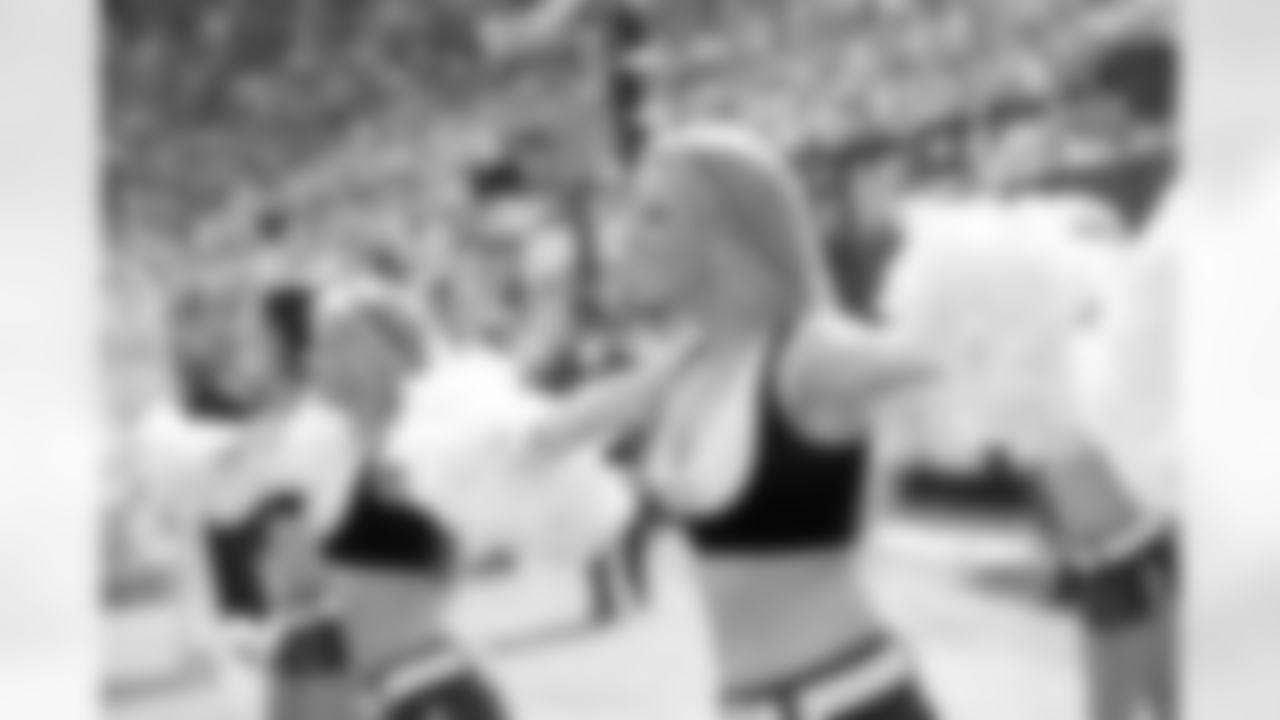 New York Jets Flight Crew: Jets vs Chargers