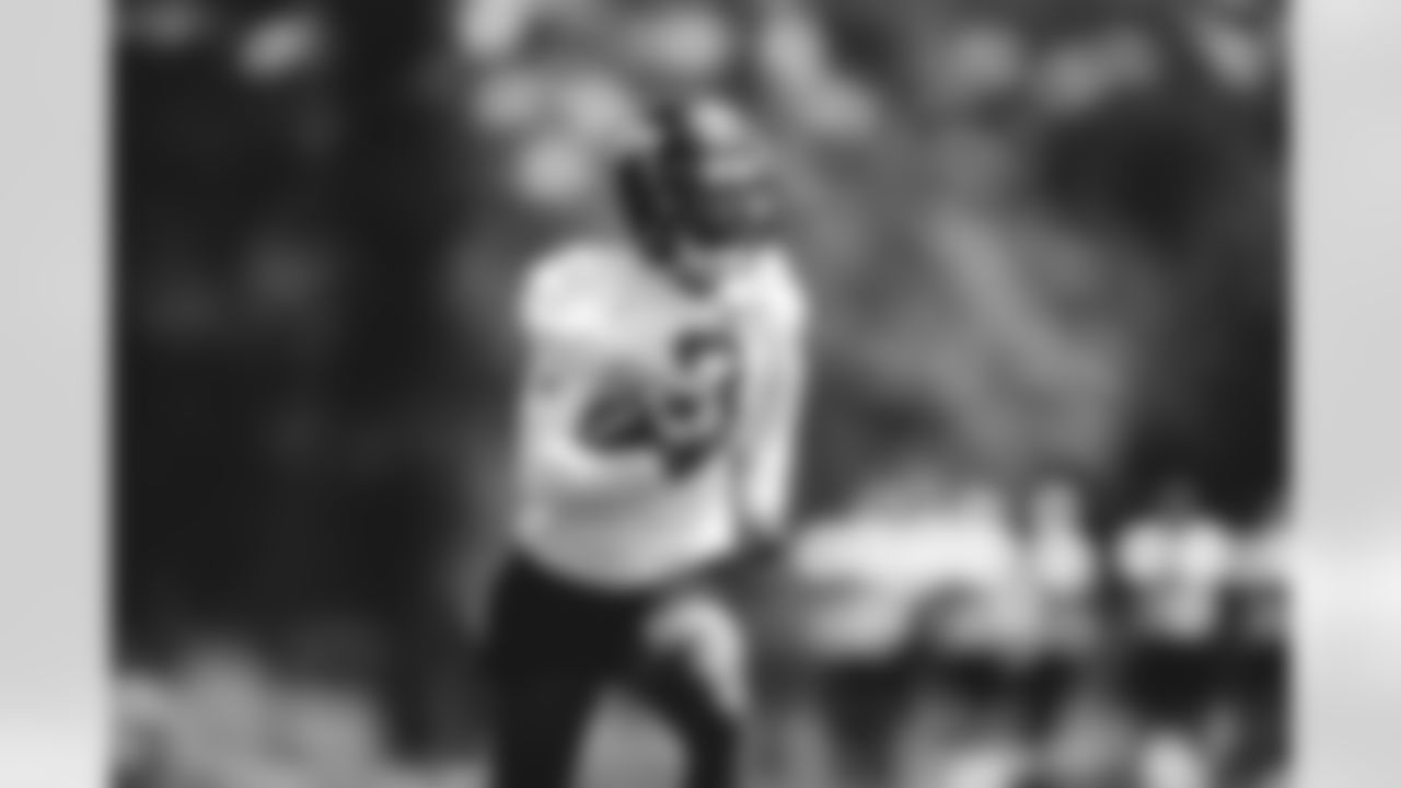WR Elijah Moore