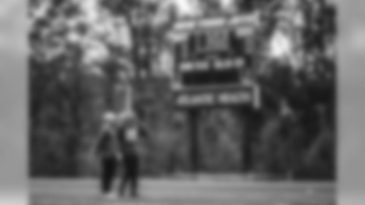 E_SNY_2980