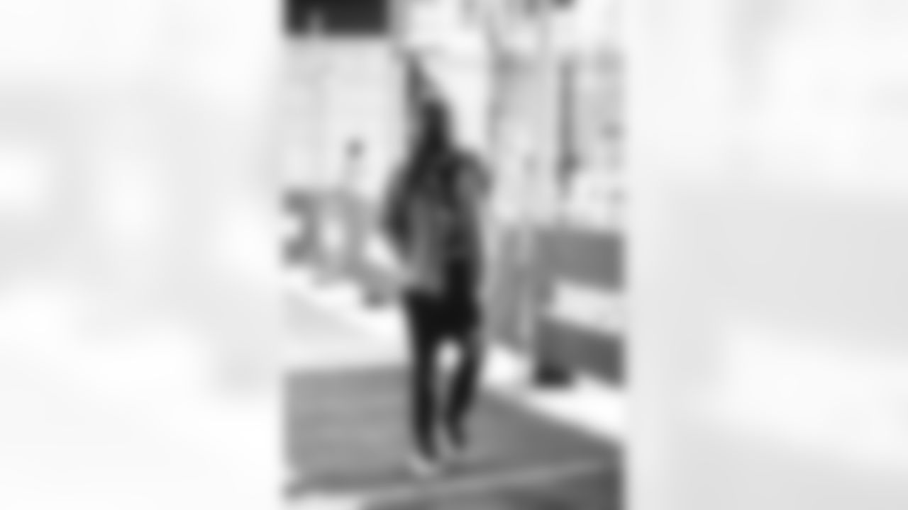 E_SNY_8290