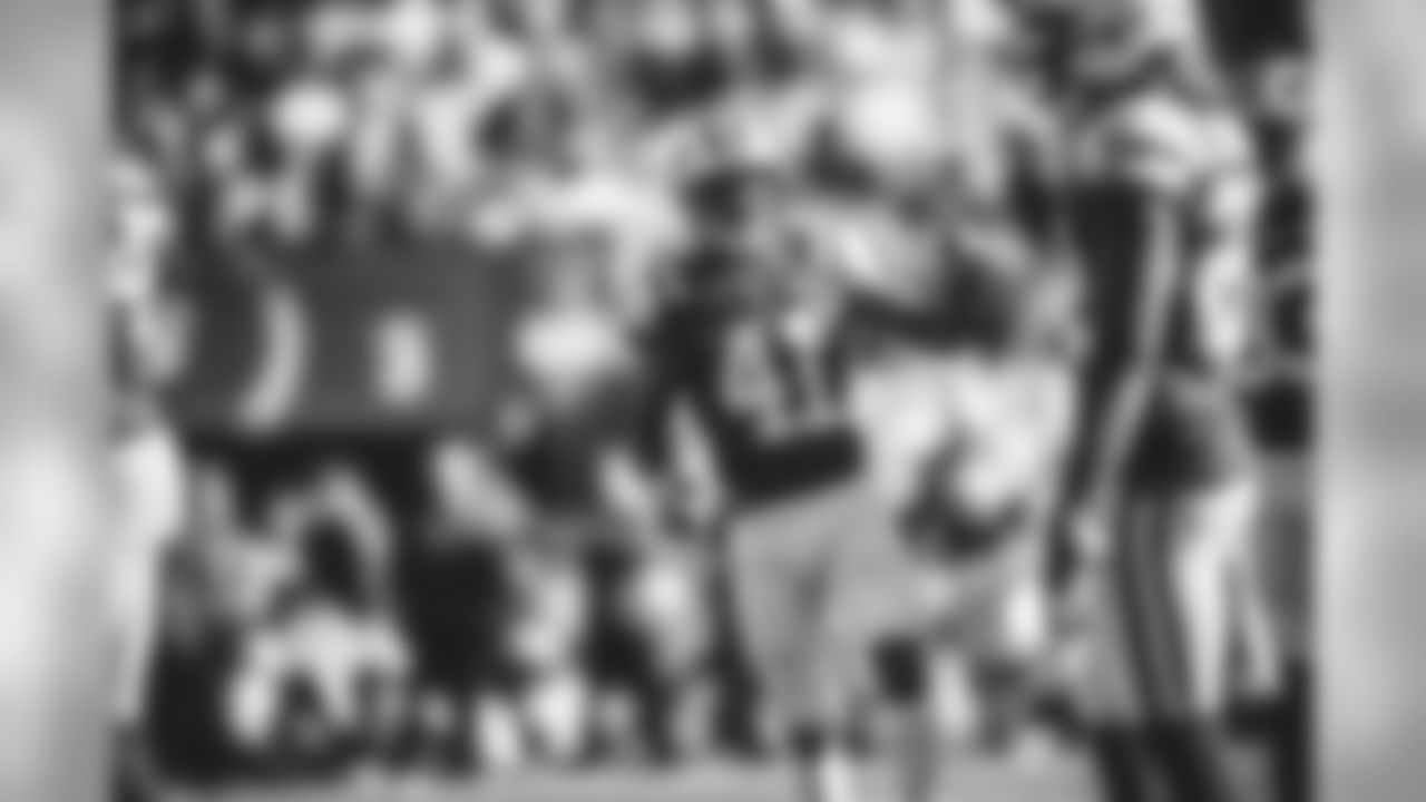 E_1D2_5689