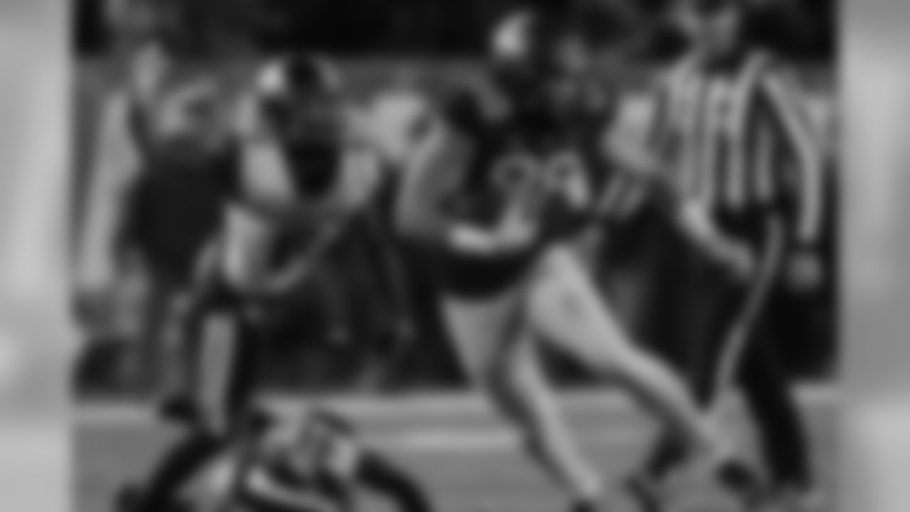 TE Trevon Wesco (West Virginia)