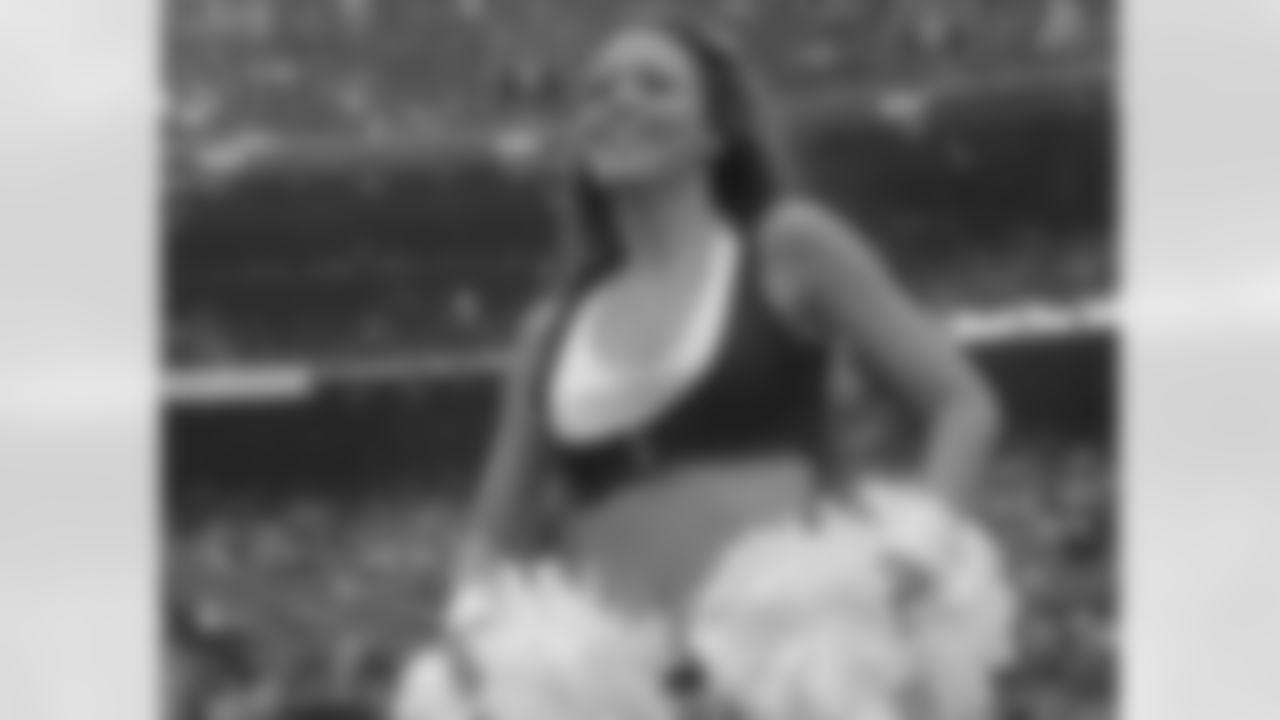 Danielle B. 2009 Flight Crew Member Photos
