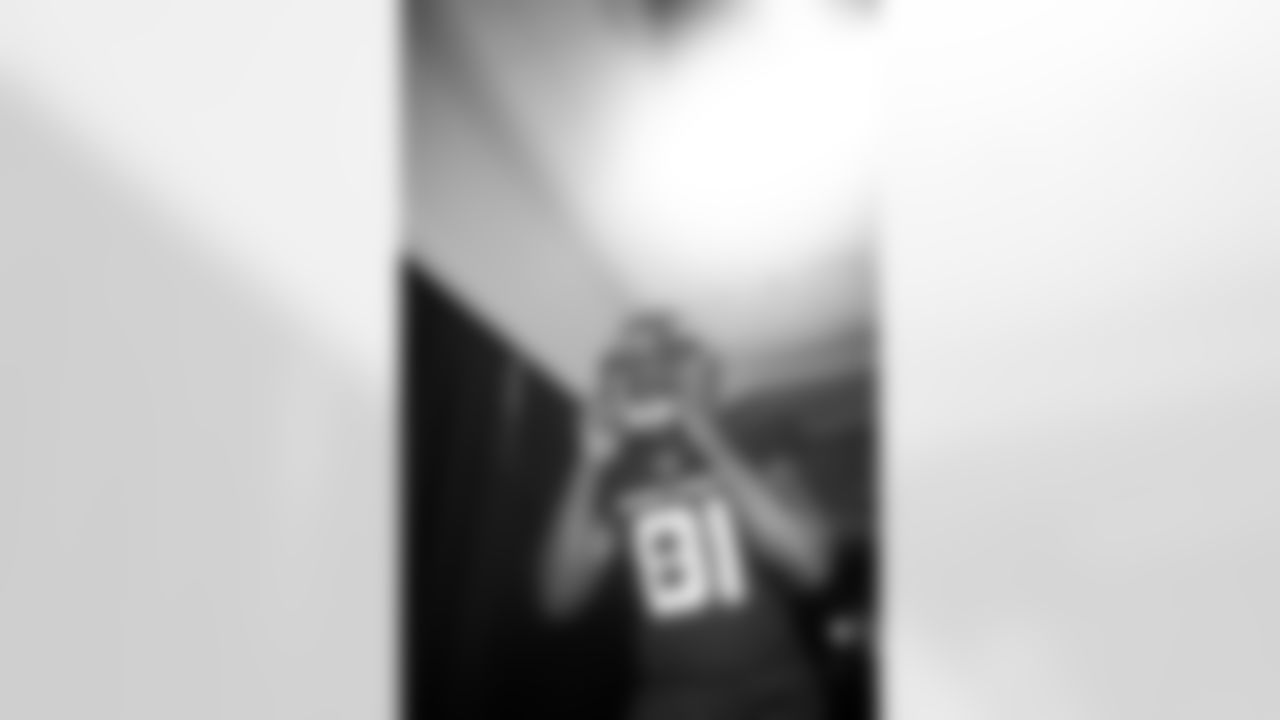 E_1D2_0058