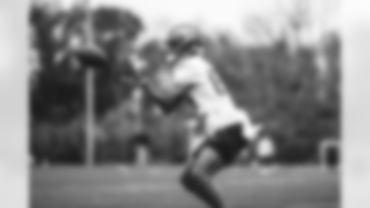 WR Corey Davis