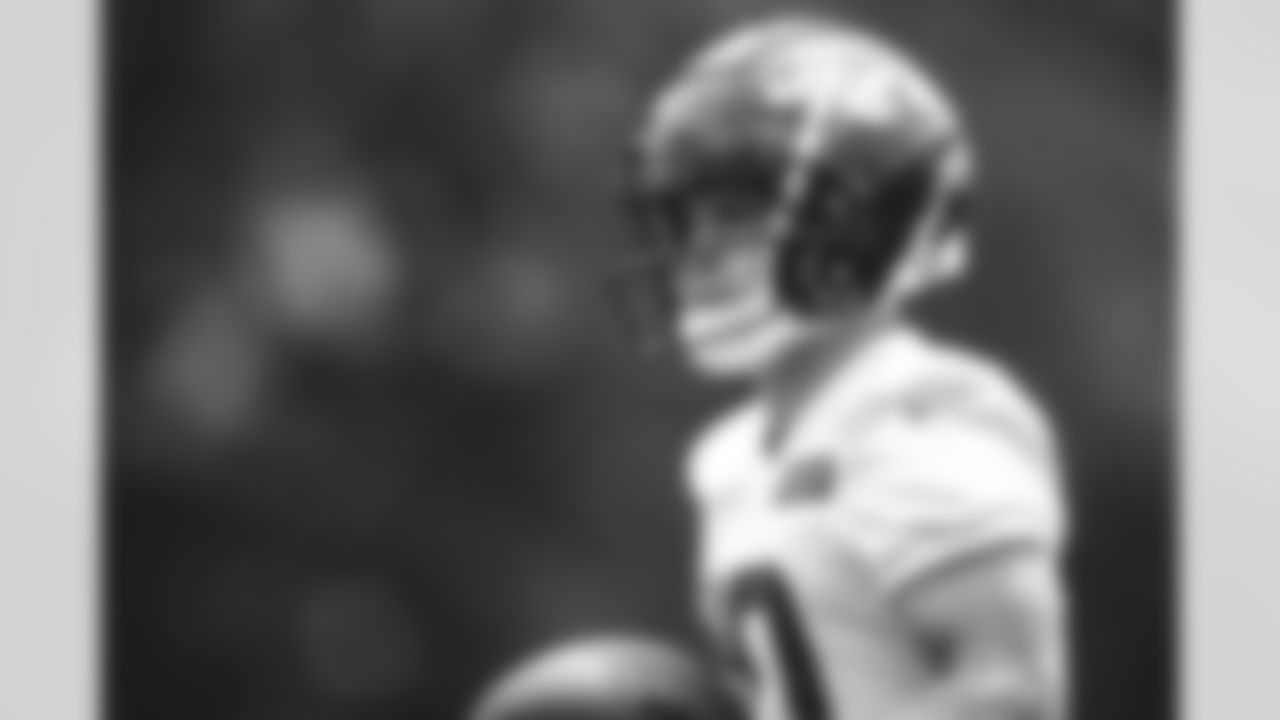 WR Braxton Berrios