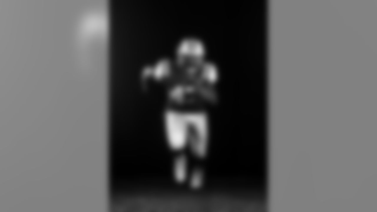 47 David Bass (LB)