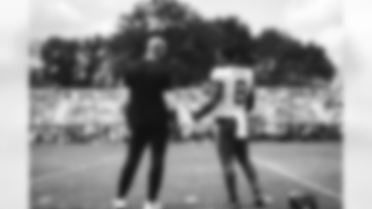 E_SNY_7978