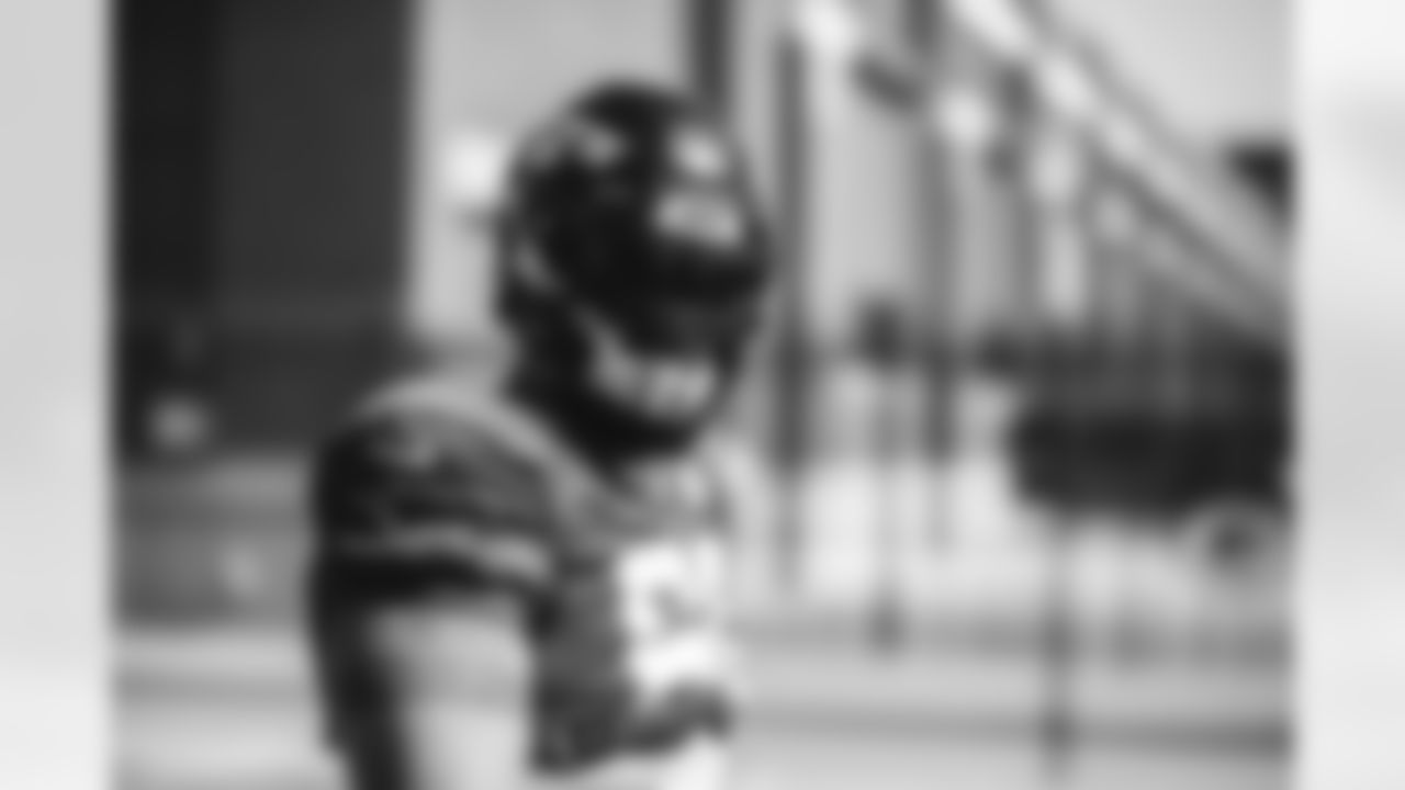 E_SNY_2680