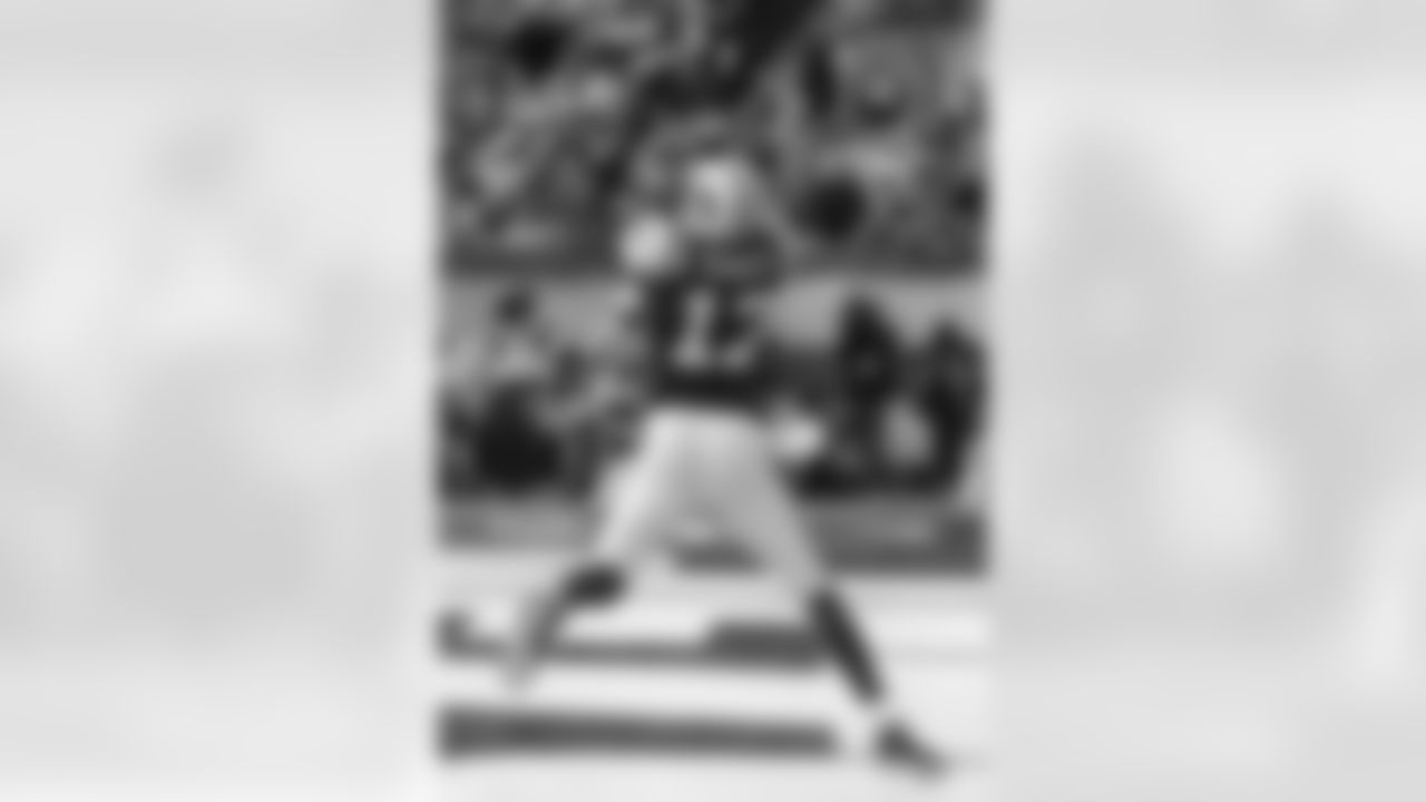 2011 Regular Season Week 7 Jets vs. Chargers Game Photos