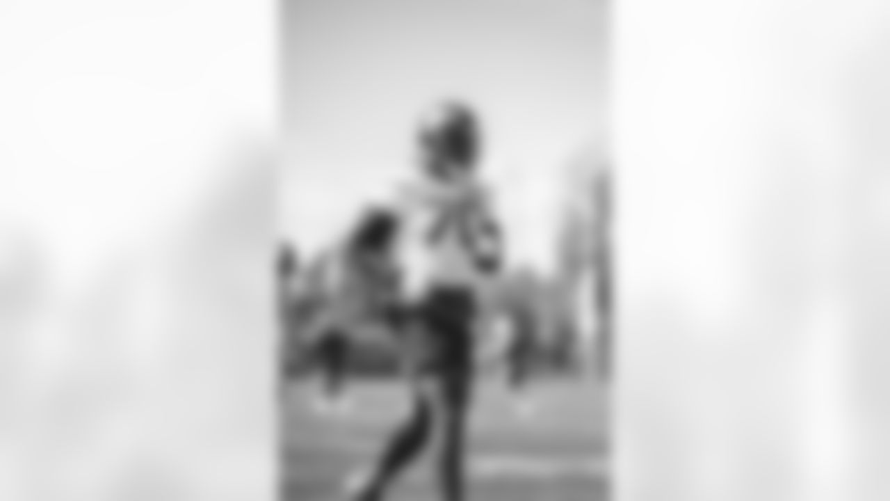 E_SNY_8674